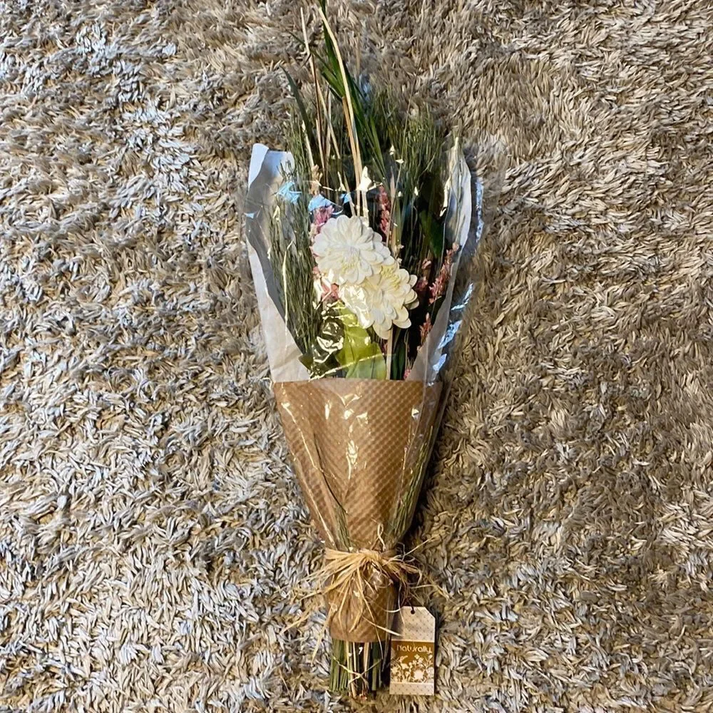 Naturally Brand Beautiful Dried Flower Arrangement